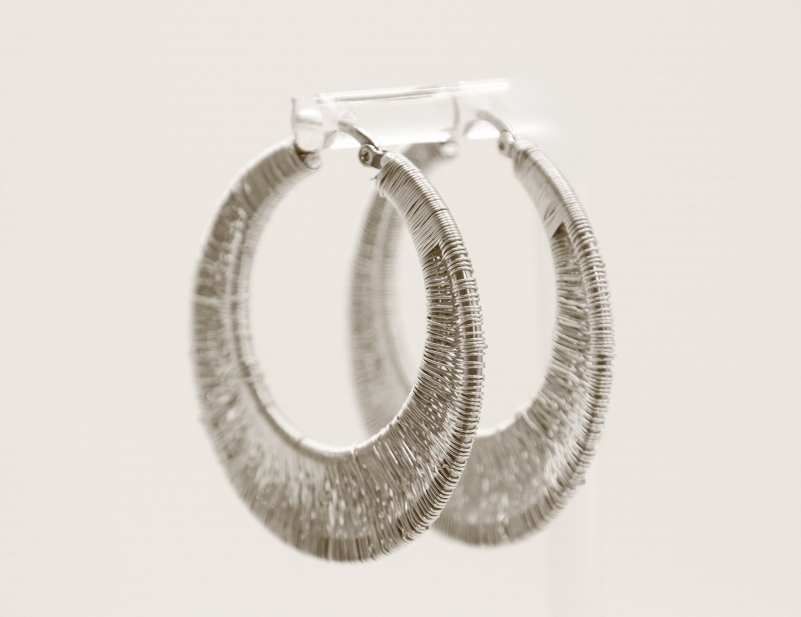 Boucles d’oreilles créoles - Collection tissée